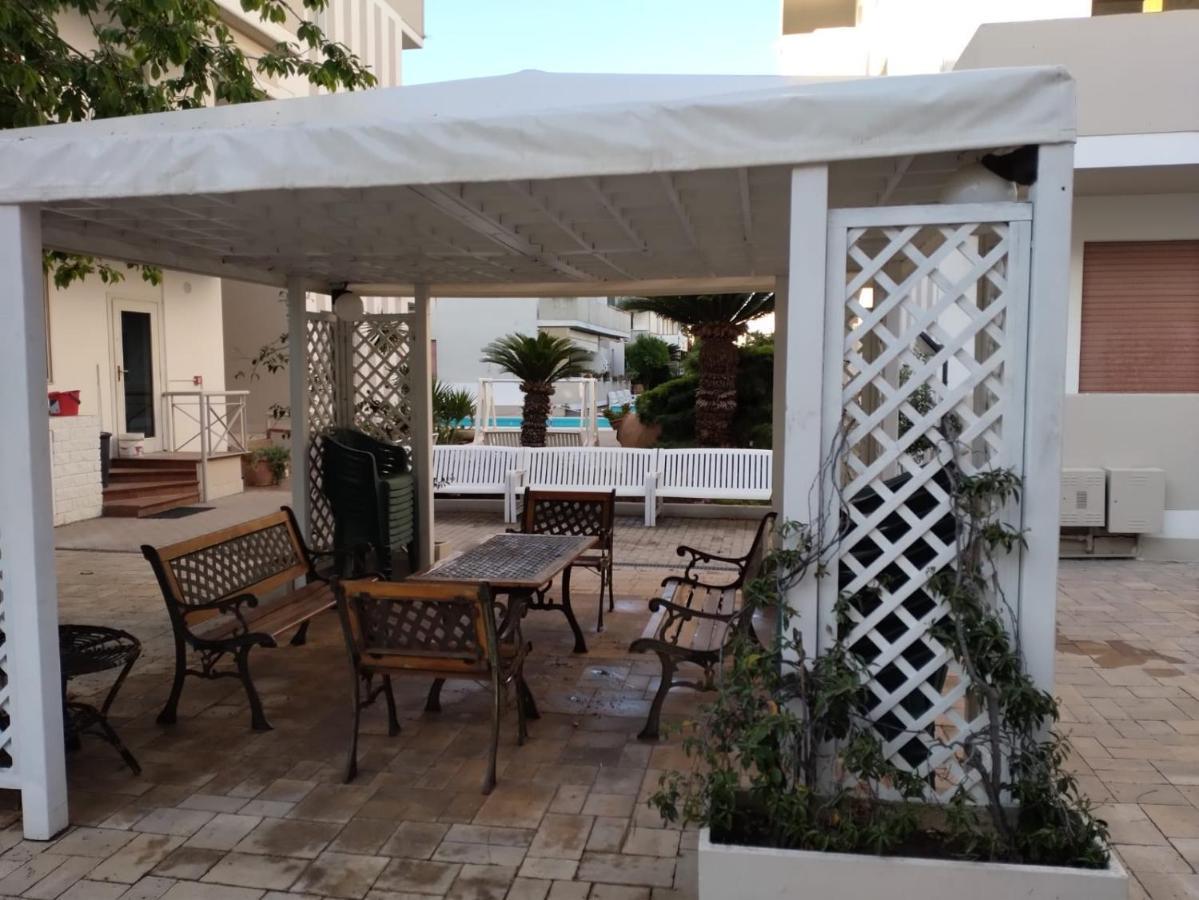 Claudia Residence Alba Adriatica Luaran gambar