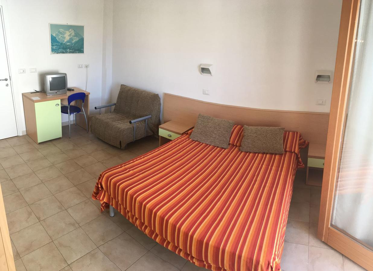Claudia Residence Alba Adriatica Luaran gambar