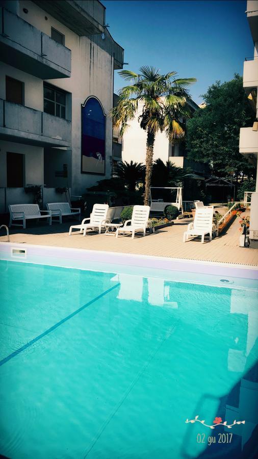 Claudia Residence Alba Adriatica Luaran gambar