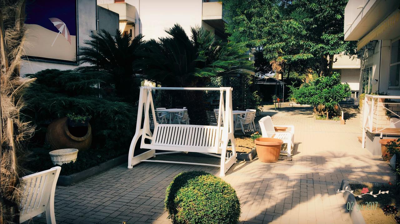 Claudia Residence Alba Adriatica Luaran gambar
